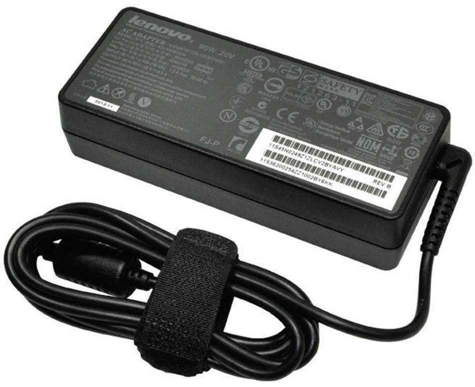 Ein schwarzes Lenovo-Laptop-Ladegerät mit Kabel und EU-Stecker, versehen mit Spezifikationen und Sicherheitshinweisen auf dem Gehäuse.