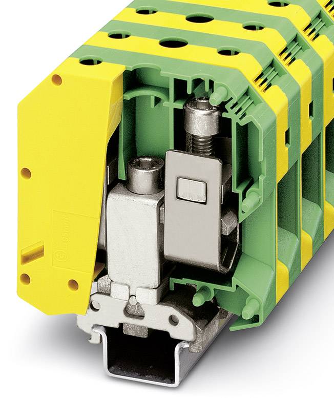 Ein gelb-grüner Industrie-Klemmblock mit sichtbaren Metallverbindungen, montiert auf eine DIN-Schiene. Verwendung in elektrischen Schaltschränken.