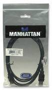 USB-Kabel von Manhattan in einer durchsichtigen Verpackung mit schwarz-weißem Etikett und Produktinformationen aufgedruckt.