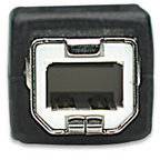Ein quadratischer USB-Anschluss, oft als USB-B-Anschluss bezeichnet, für die Verbindung mit Druckern oder anderen Peripheriegeräten.