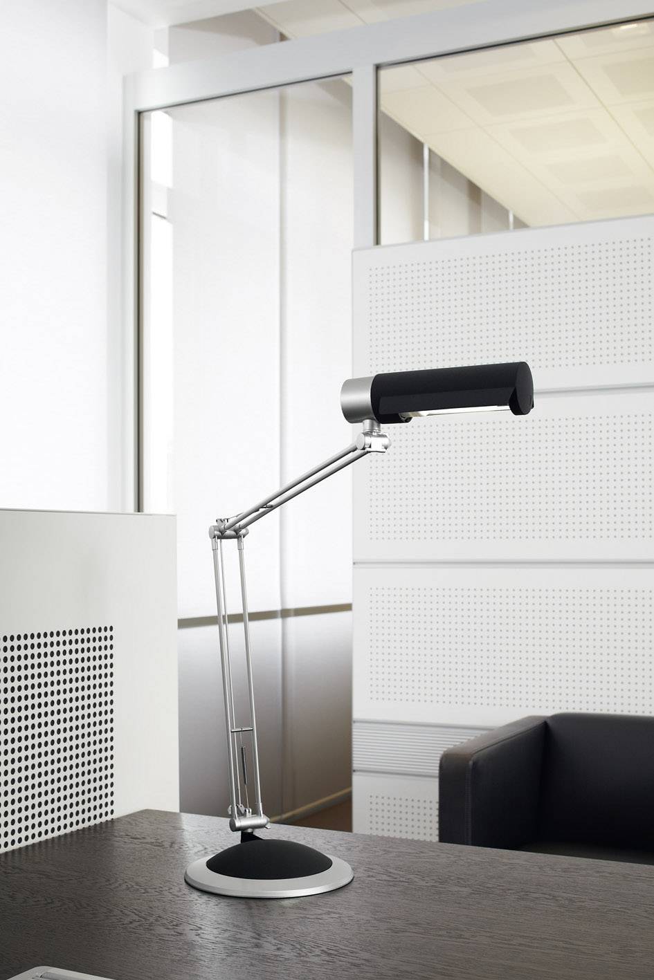 Maul MAULoffice 8215095 Schreibtischleuchte Energiesparlampe E27 20W Silber, Schwarz