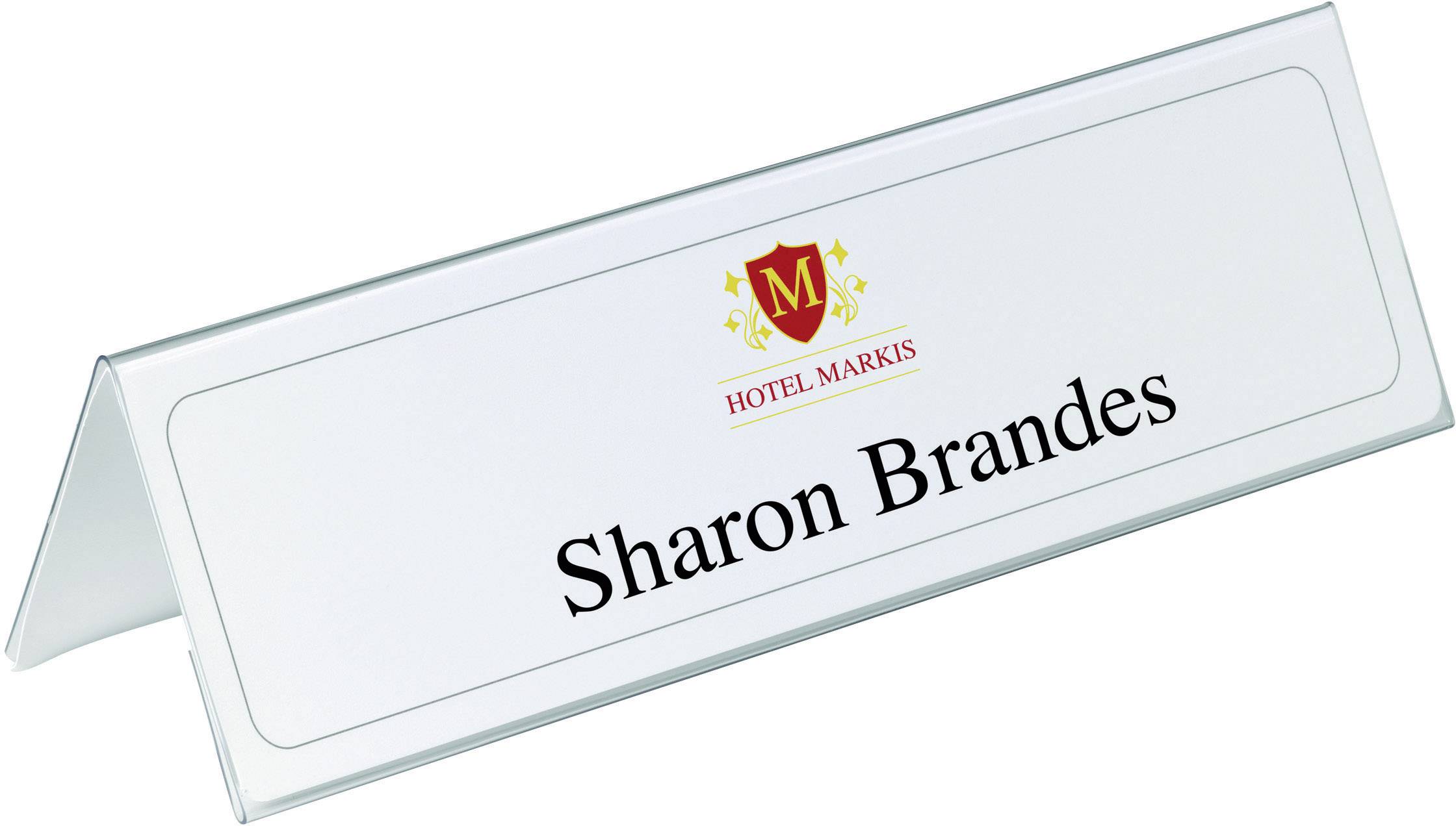 Namensschild mit der Aufschrift 'Sharon Brandes' und Hotel-Logo.