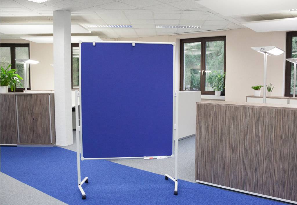 Maul Moderationstafel (B x H) 120cm x 150cm Textil Weiß, Blau Inkl. Ablageschale, Inkl. Blockhalter, Inkl. Rollen, beidseitig