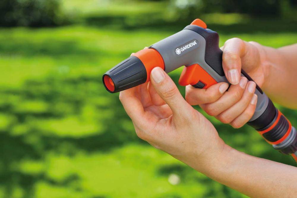 Aluminium-Anlegeleiter mit nivello® -Traverse 24 Sprossen