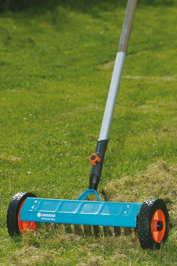 Treppe mit Plattform 45° zweiter Handlauf für 15 Stufen Neigung 45°