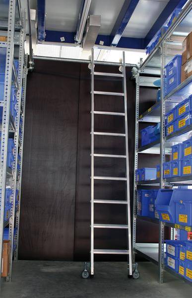 Aluminium-Regalleiter für Doppelregal, seitlich verschiebbar, 8 Stufen