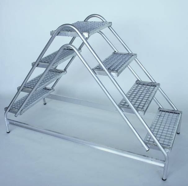 Aluminium-Arbeitspodest beidseitig begehbar, 2 x 2 Stufen<br>50062