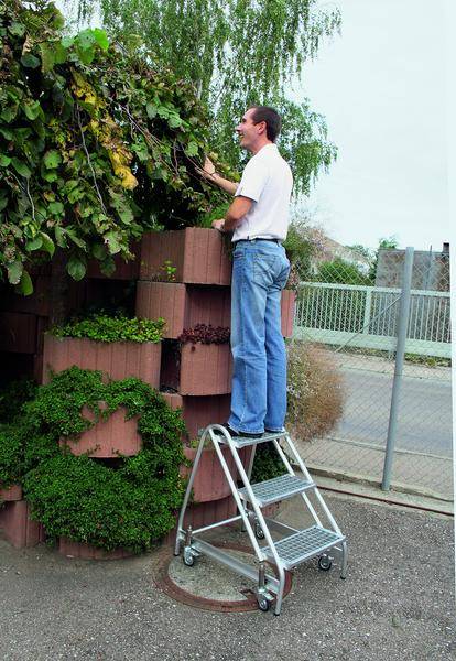 Aluminium-Arbeitspodest einseitig begehbar, 3 Stufen<br>50054