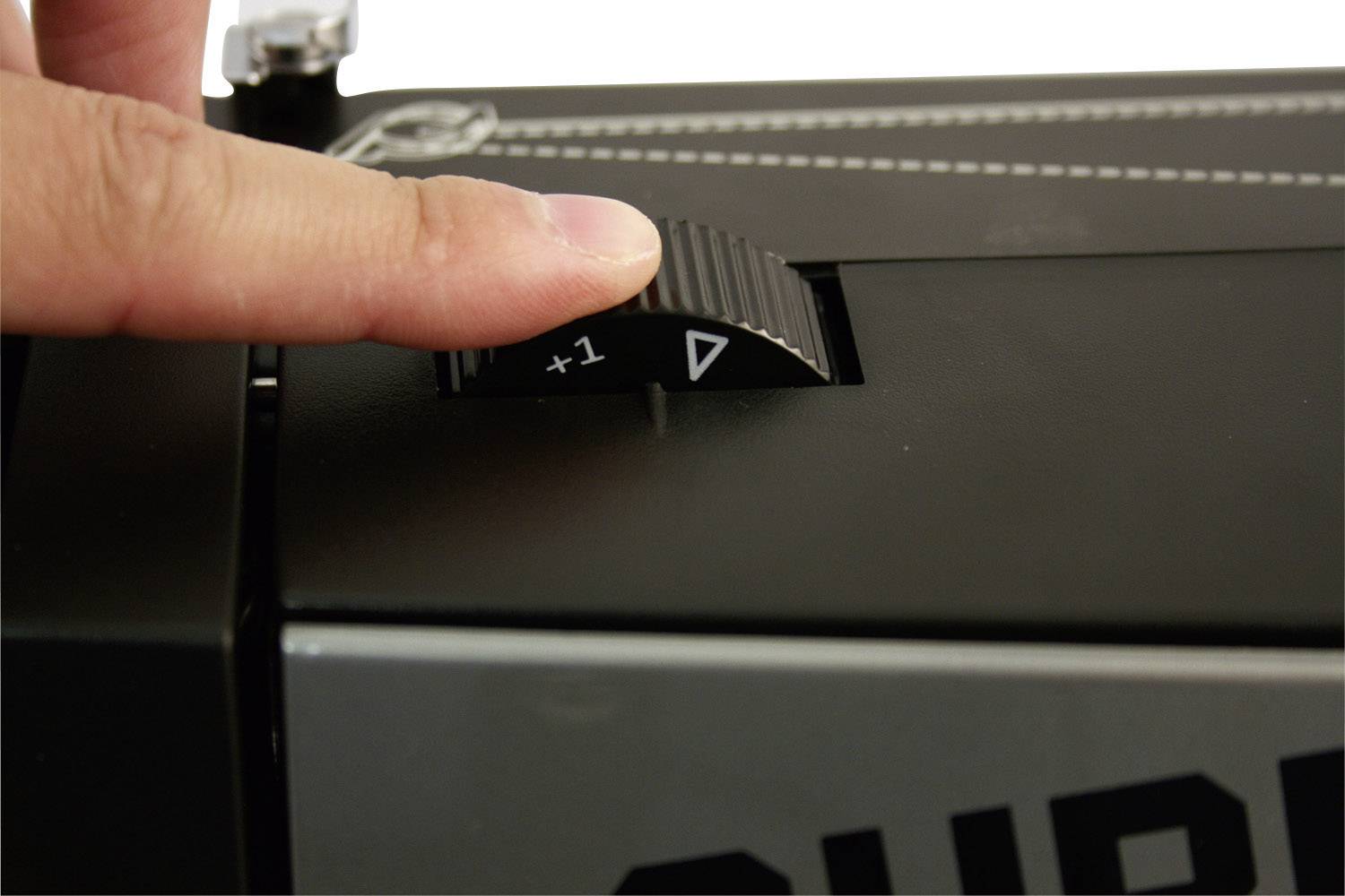 Toyota Nähmaschinen Jeans-Freiarmnähmaschine SUPERJ15PE mit Anschiebetisch, Lederfunktion Schwarz