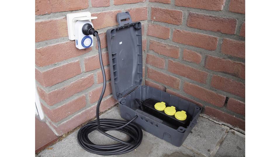 809052 Verteilerbox 3fach Schwarz, A016 voelkner