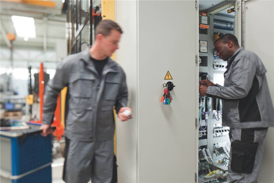 Hauptschalter-Verriegelung H701 357664