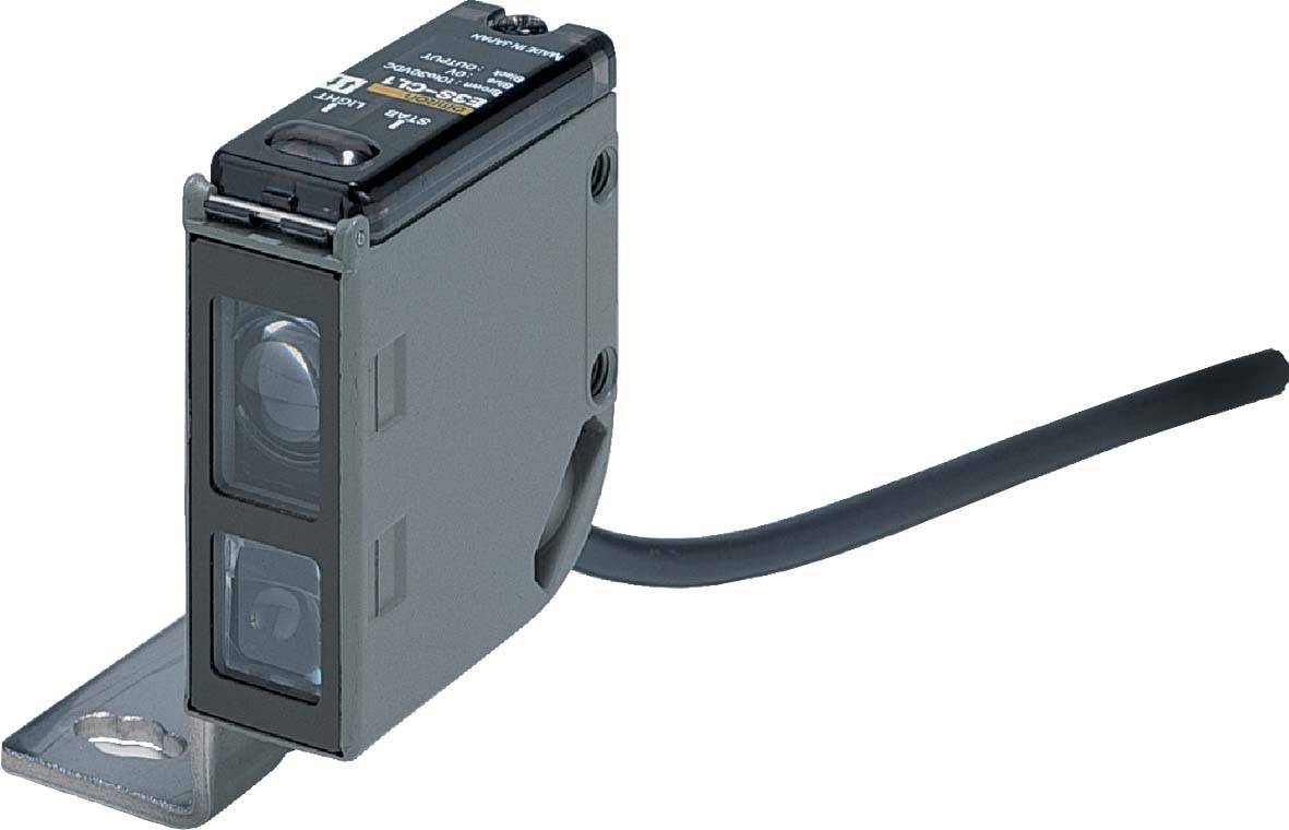 Omron E3S-CL Kubisch Optischer Sensor, Hintergrundunterdrückung, Bereich 5 → 200 mm, NPN/PNP Ausgang,