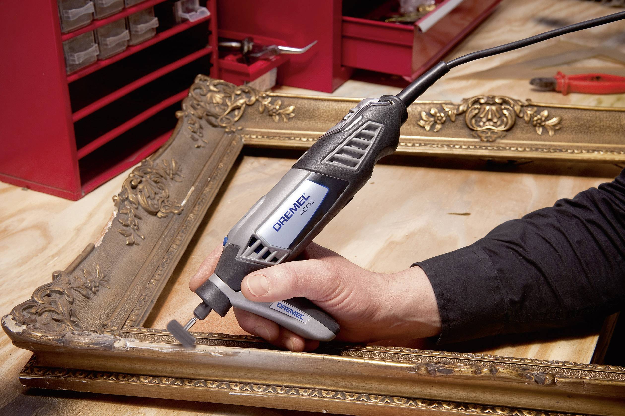 Dremel 4000 Platinum Edition F0134000KE Multifunktionswerkzeug mit Zubehör, inkl. Koffer 135teilig 175W