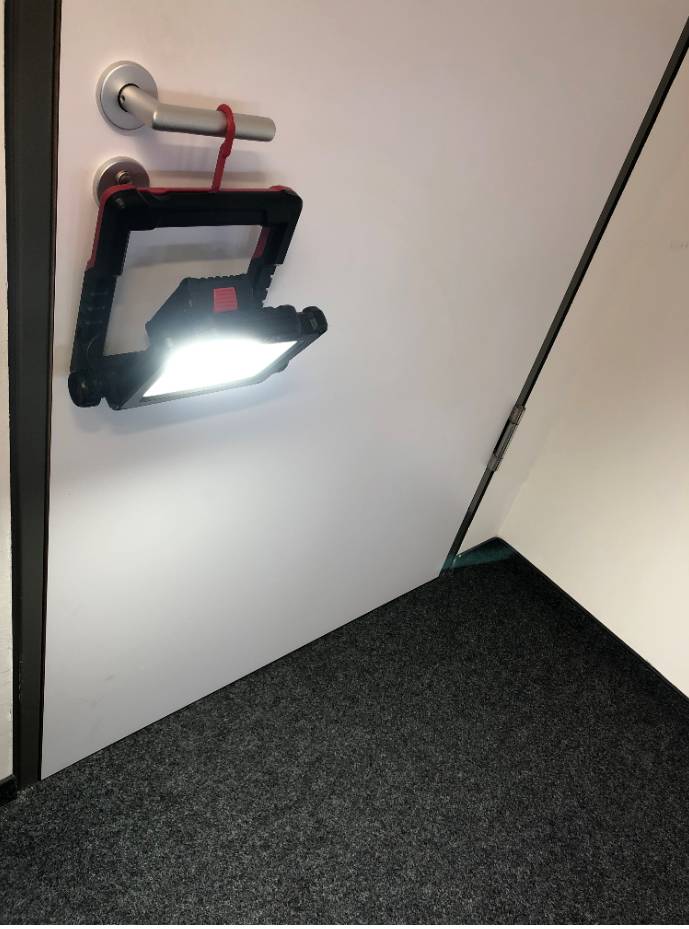 Enilux Mobiler LED Akkufluter MP20850-18V 5000K,2210lm,inkl. 240V Netzteil