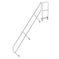 Treppe mit Plattform 45° zweiter Handlauf für 10 Stufen Neigung 45°