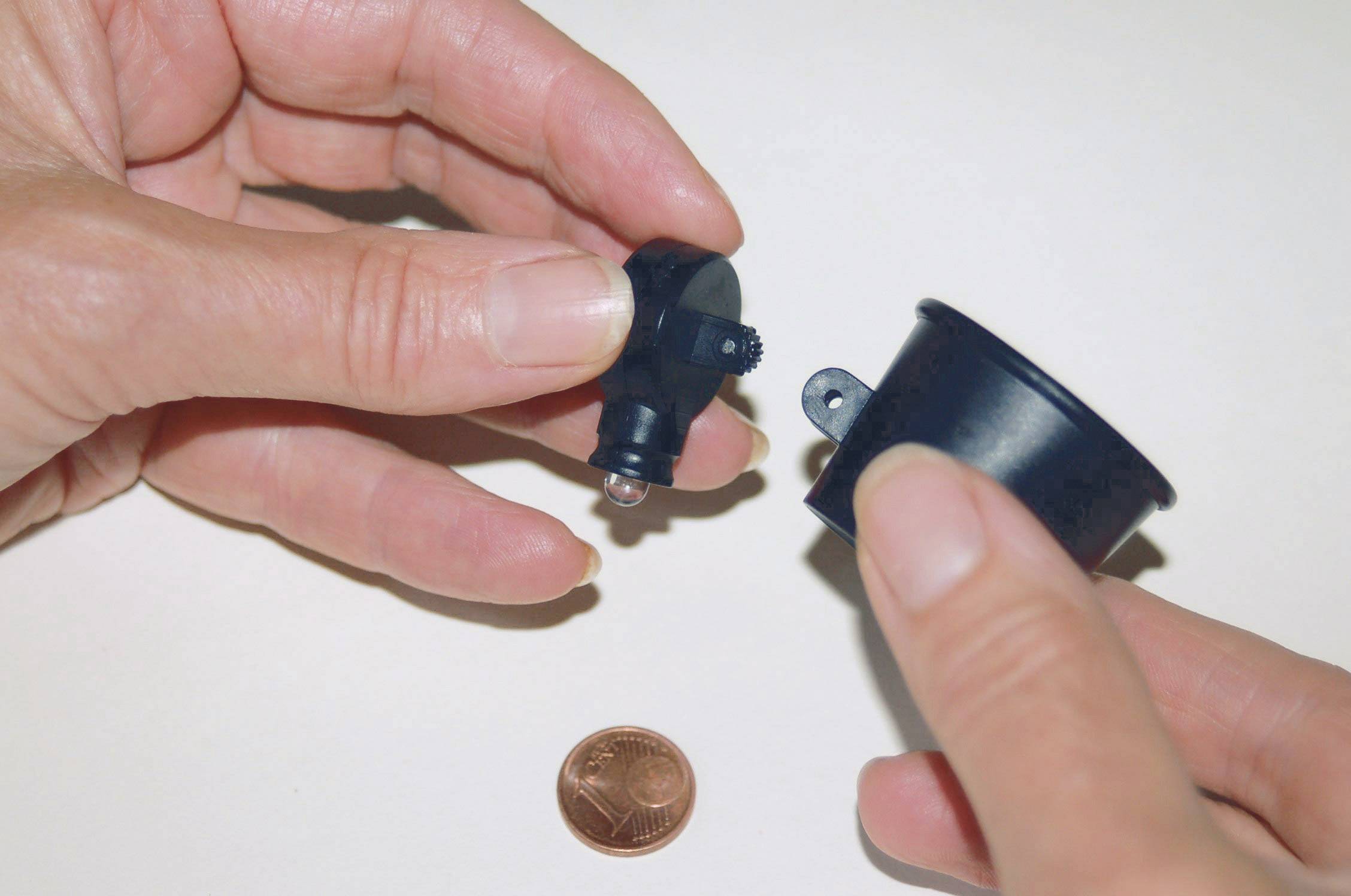 RONA 450513 450513 Handlupe mit LED-Beleuchtung Vergrößerungsfaktor: 10 x Linsengröße: (Ø) 21mm