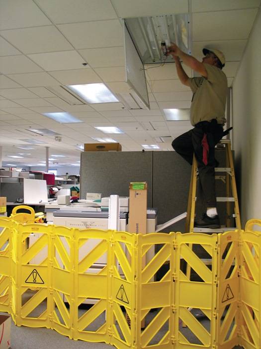 Rubbermaid 0086876166729 89 Barriere Steht selbstständig am Boden (B x H x T) 570 x 101.6 x 350 mm