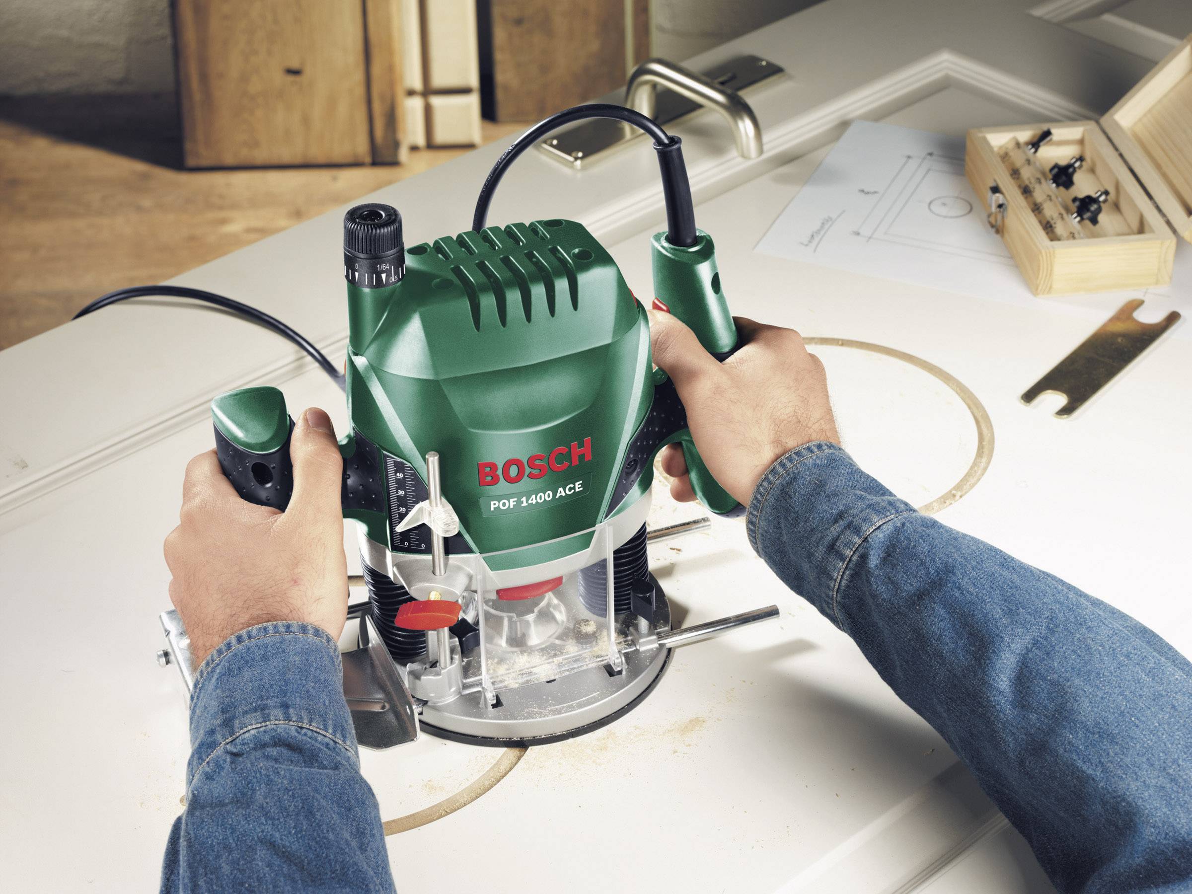 Bosch Home and Garden Oberfräse 060326C800 POF 1400 ACE inkl. Koffer 1400W