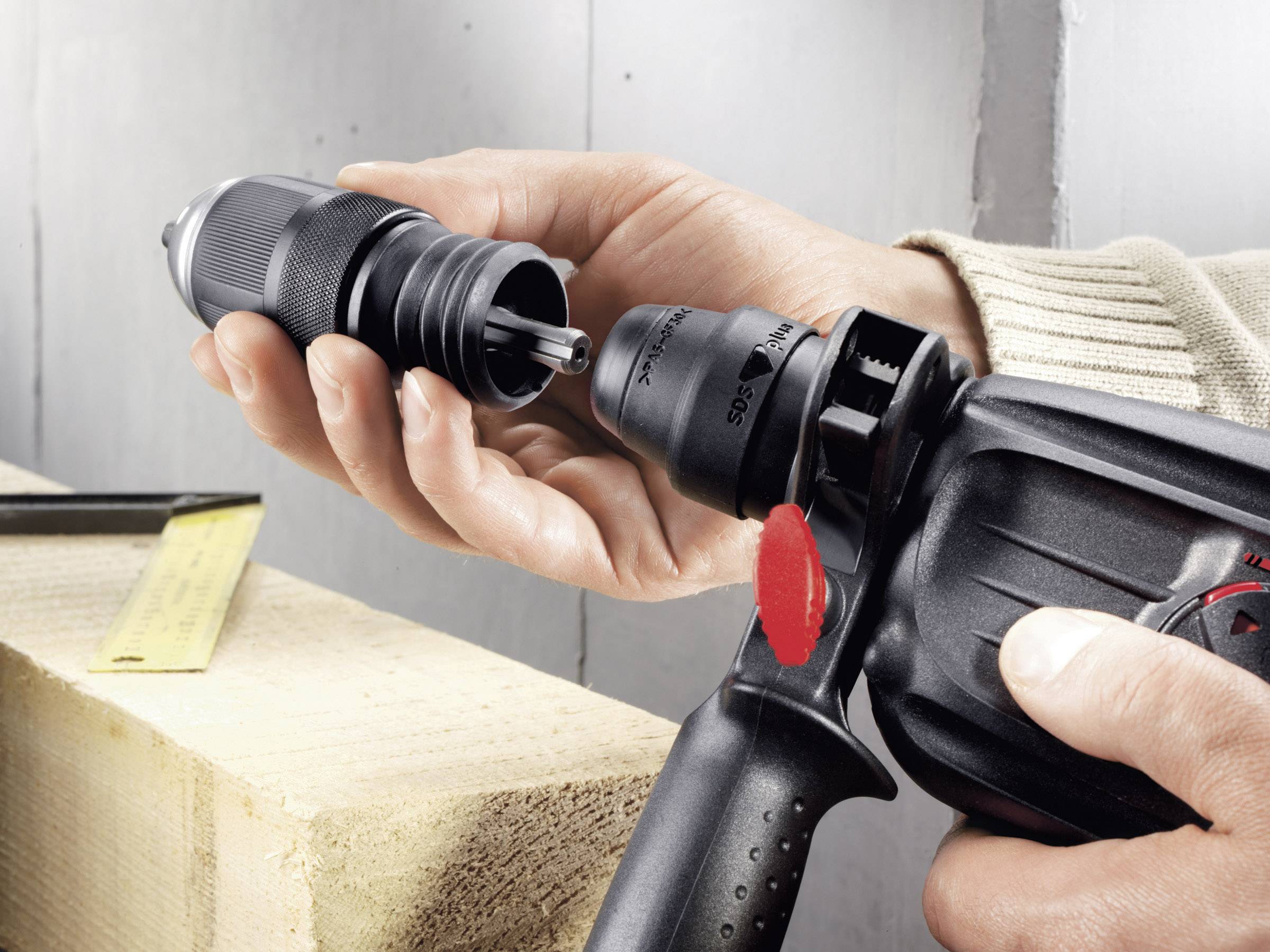 Bosch Home and Garden PBH 3000 FRE SDS-Plus-Bohrhammer 750 W inkl. Koffer