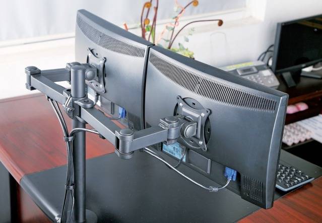 TECHly - Aufstellung - für 2 LCD-Displays - Schwarz - Bildschirmgröße: 33-68.6 cm (13"-27")