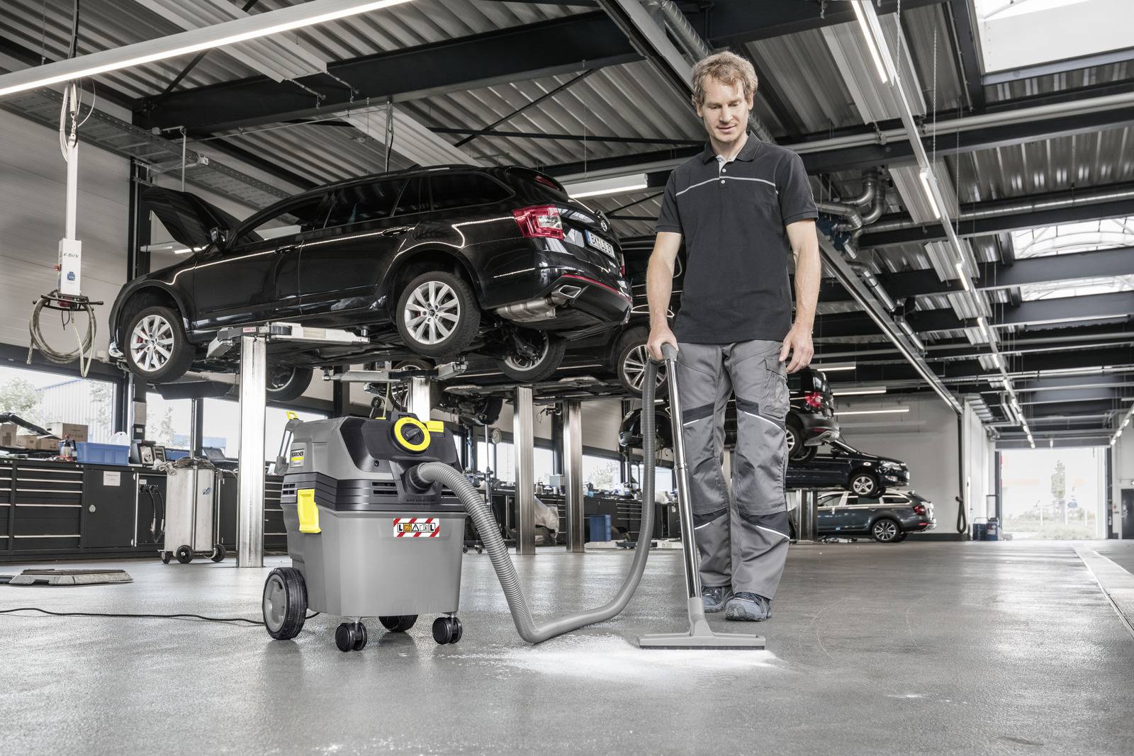 Kärcher Professional NT 30/1 Ap L 1.148-221.0 Nass-/Trockensauger 1380W 30l