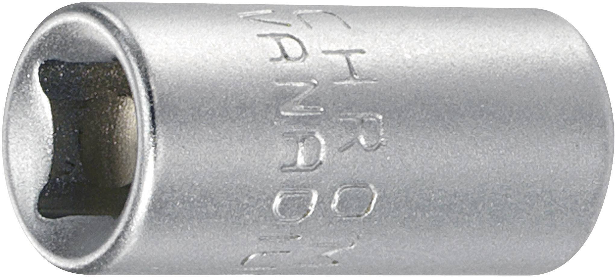 Silberne Stecknuss mit quadratischem Innenprofil und Aufschrift 'Chrom Vanadium' an der Seite.
