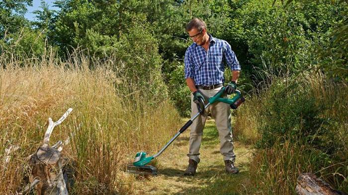 Bosch Home and Garden AdvancedGrassCut 36 Akku Rasentrimmer inkl. Akku 36 V 2 Ah Schnittbreite (max.): 300 mm