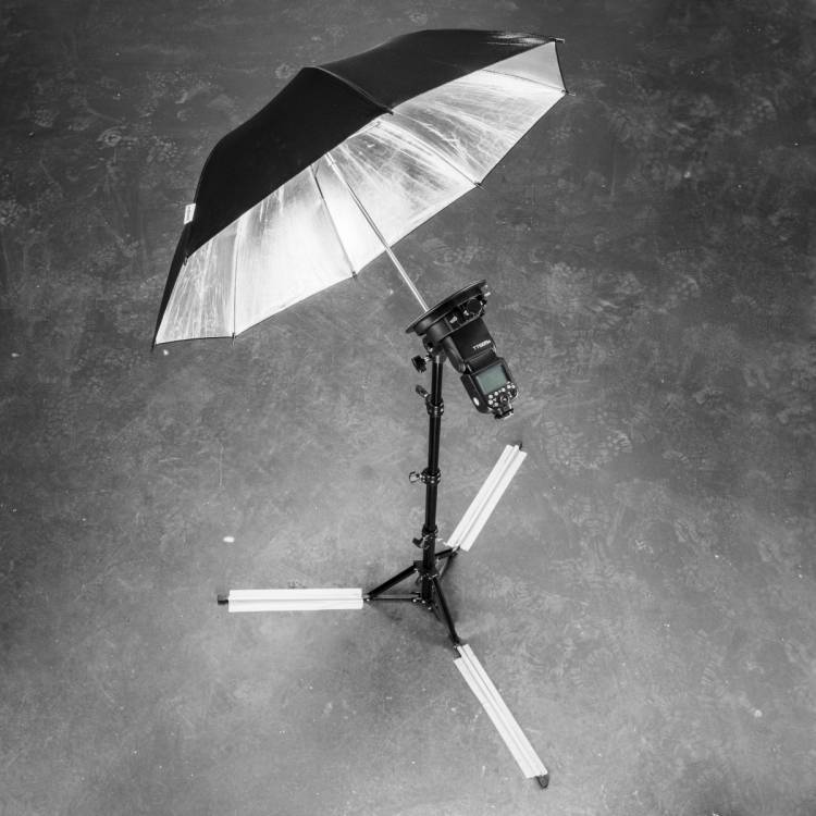 Walimex Pro 21424 Lampenstativ Arbeitshöhe 57 - 215 cm inkl. Tasche