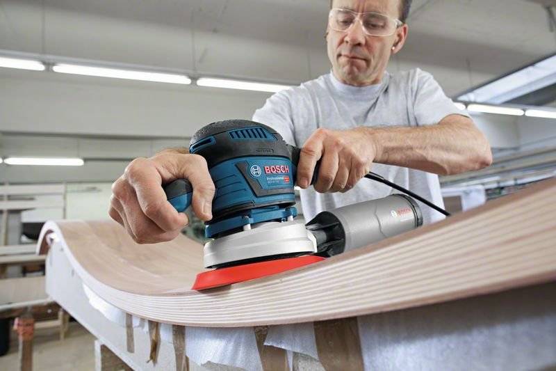 Bosch Professional 060137B201 Exzenterschleifer 400W Ø 150mm