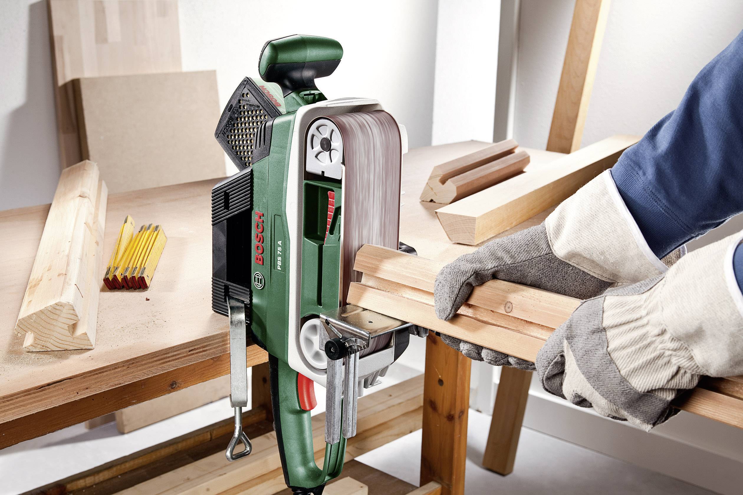 Bosch Home and Garden PBS 75 A 06032A1000 Bandschleifer 710 W 76 x 165 mm Band-Breite 75 mm Band-Länge 533 mm