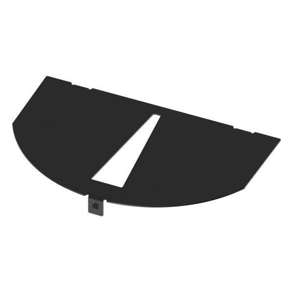 Schwarze, halbkreisförmige Blende mit einem diagonal eingeschnittenen Schlitz in der Mitte, auf weißem Hintergrund.