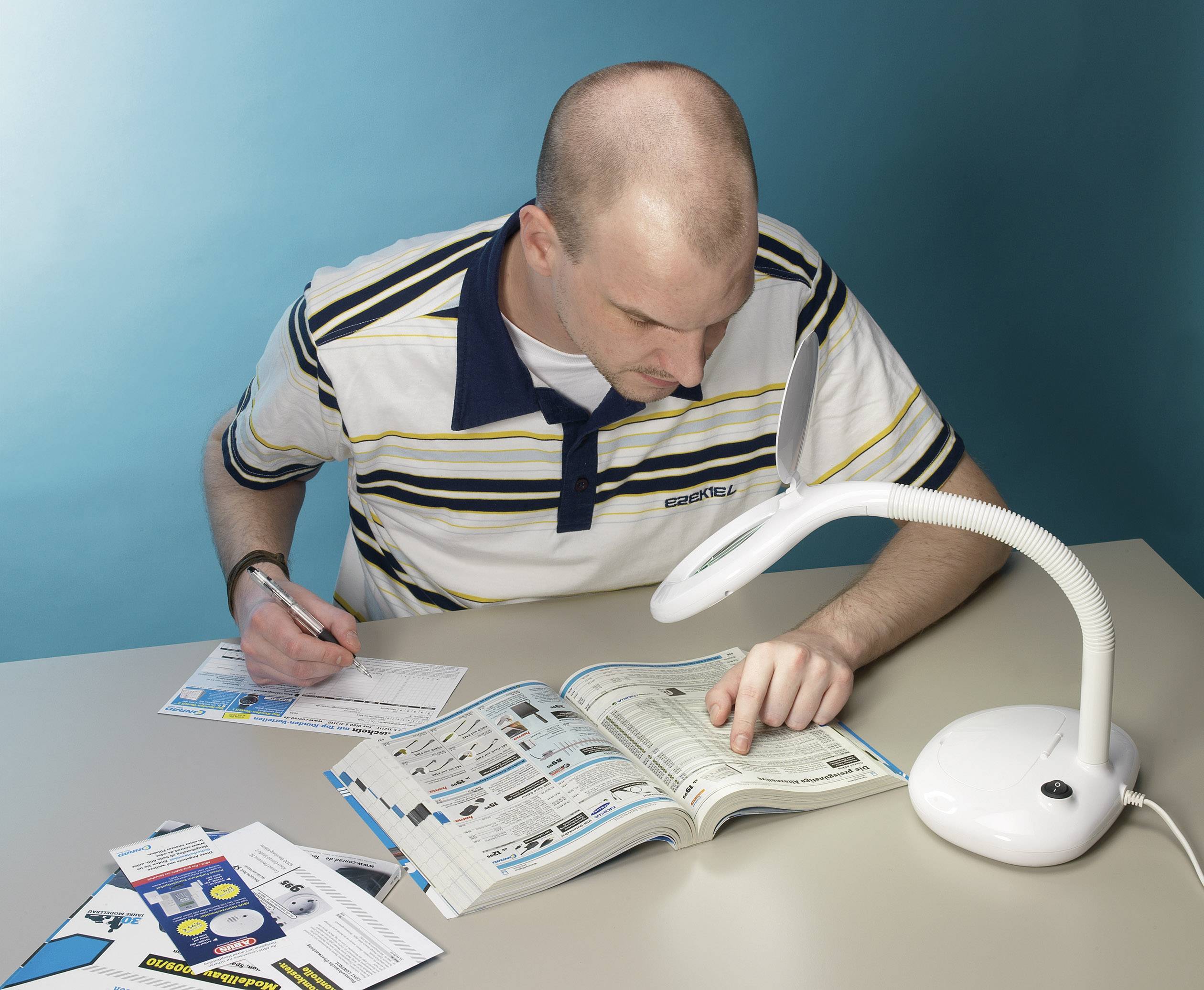 TOOLCRAFT 821668 Tisch-Lupenleuchte Lupen-Durchmesser: 93mm