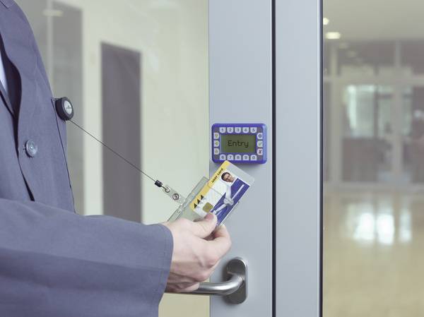 DURABLE - Kartenhalter - für 54 x 85 mm - Clip - durchsichtig (Packung mit 10)