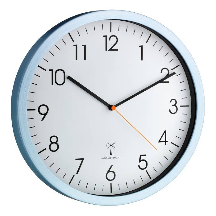TFA Dostmann 60.3517.55 Funk Wanduhr 30.5 cm x 4.5 cm Aluminium (matt)