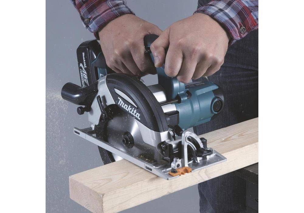 Makita DHS630RTJ Akku-Handkreissäge Schnitttiefe max. (90°) 66 mm 18 V 5 Ah