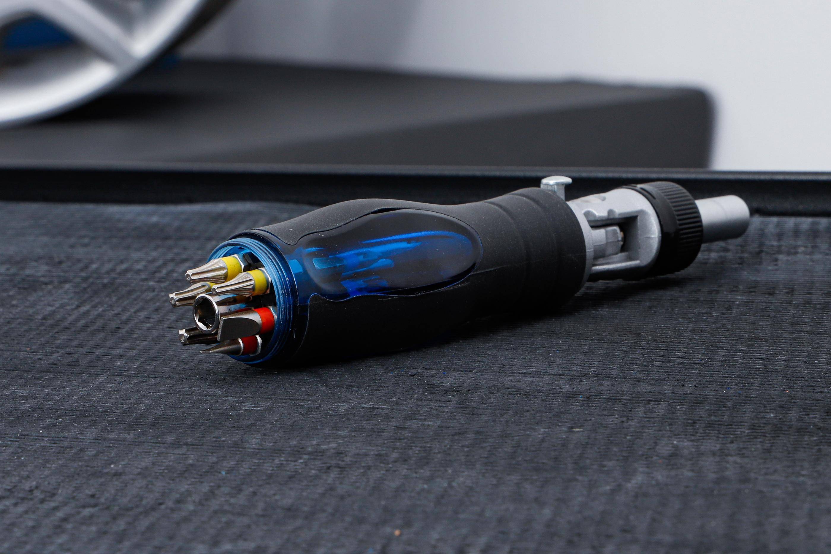 BGS 70053 Gelenk-Schraubendreher-Bit-Satz 14-tlg. mit Ratschen-Drehgriff, umschaltbar