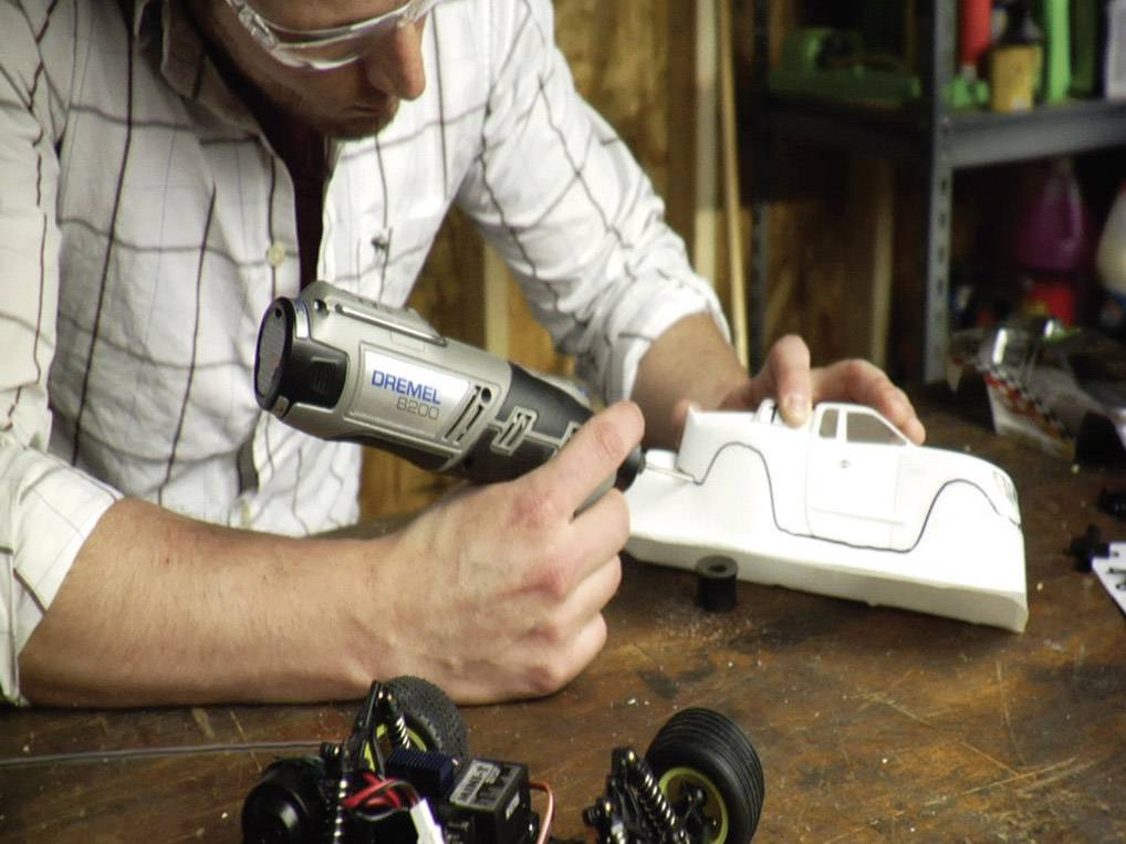 DREMEL 8200-2/45 MINI-BOHRMASCHINE