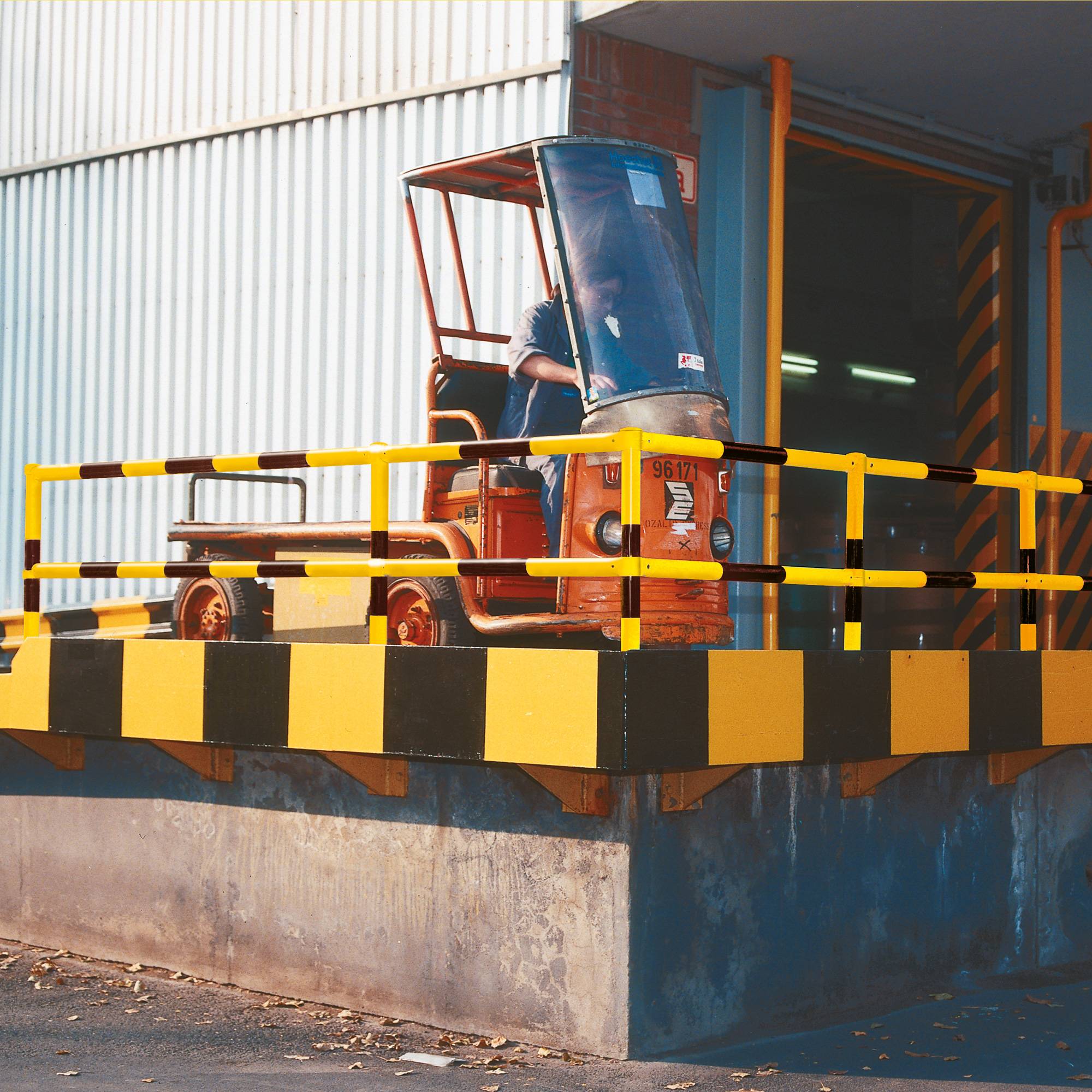 MOR191.10.789: MORION-Systemgeländer, Querrohr 60/2000 mm, Wandstärke: 2 mm, feuerverzinkt und