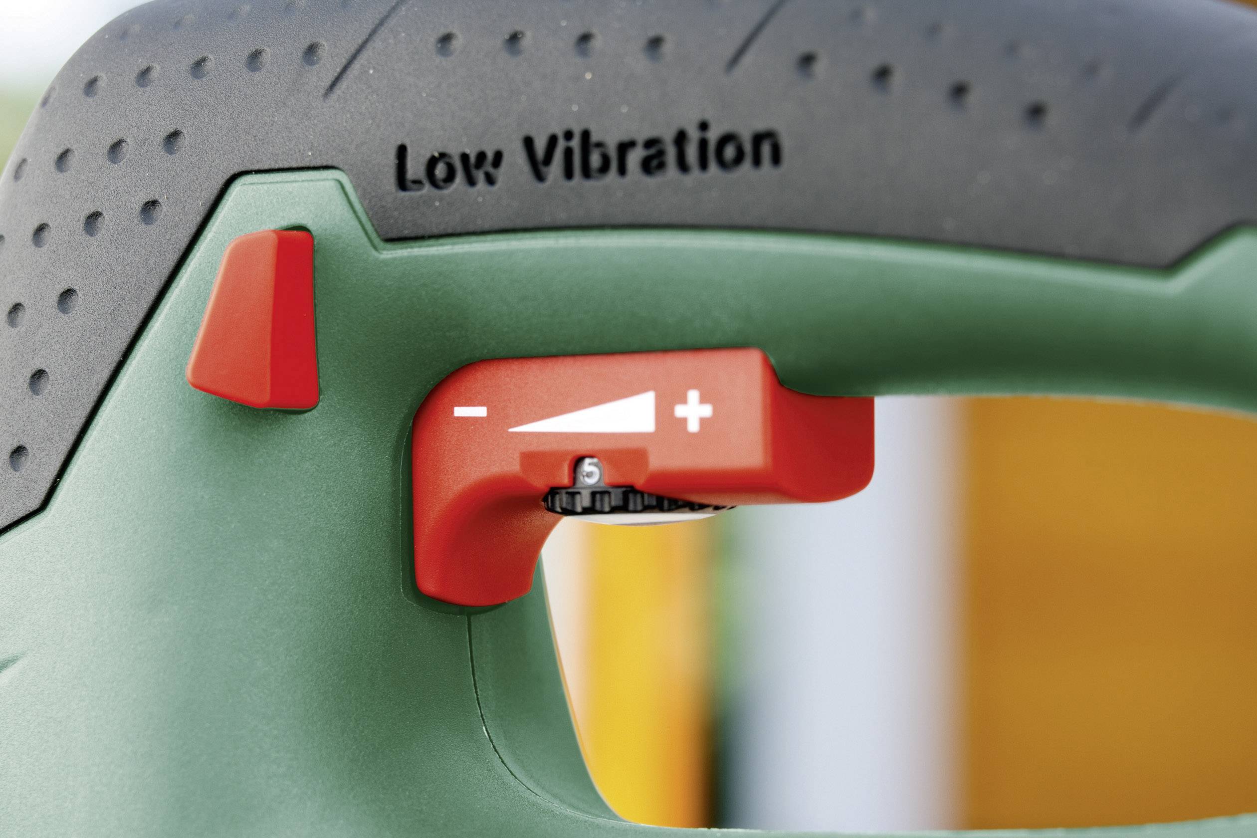 Bosch Home and Garden PST 900 PEL Pendelhubstichsäge 06033A0200 inkl. Koffer 620W