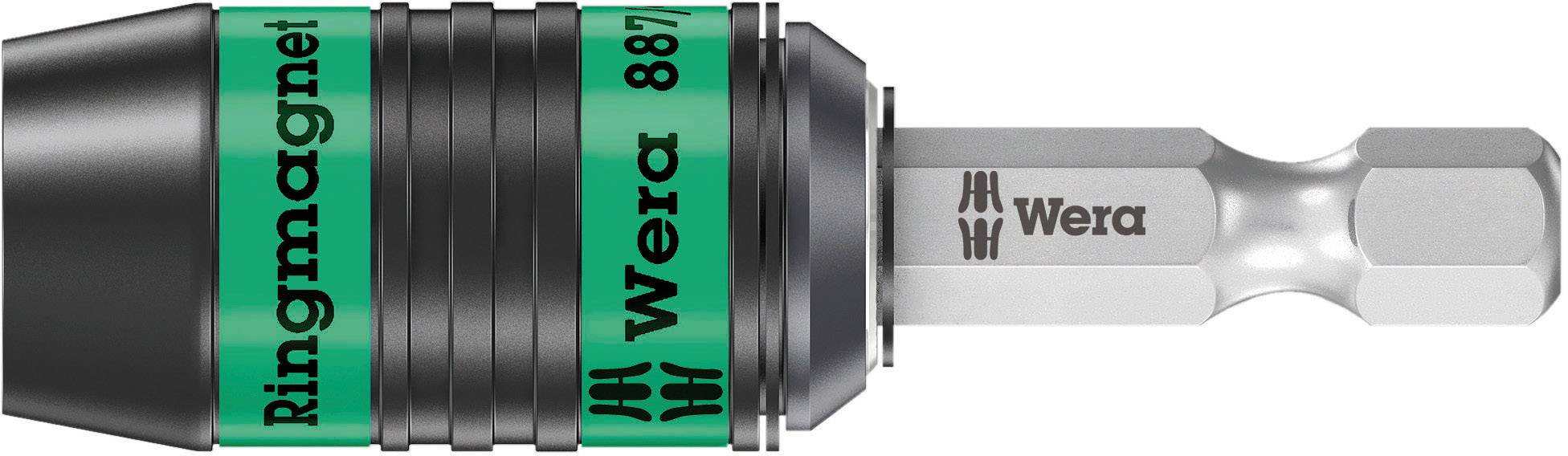 Nahaufnahme eines Wera Bithalters mit Ringmagnet. Links von der Steckverbindung sind schwarze und grüne Ringe mit der Aufschrift 'Ringmagnet' und 'Wera'.