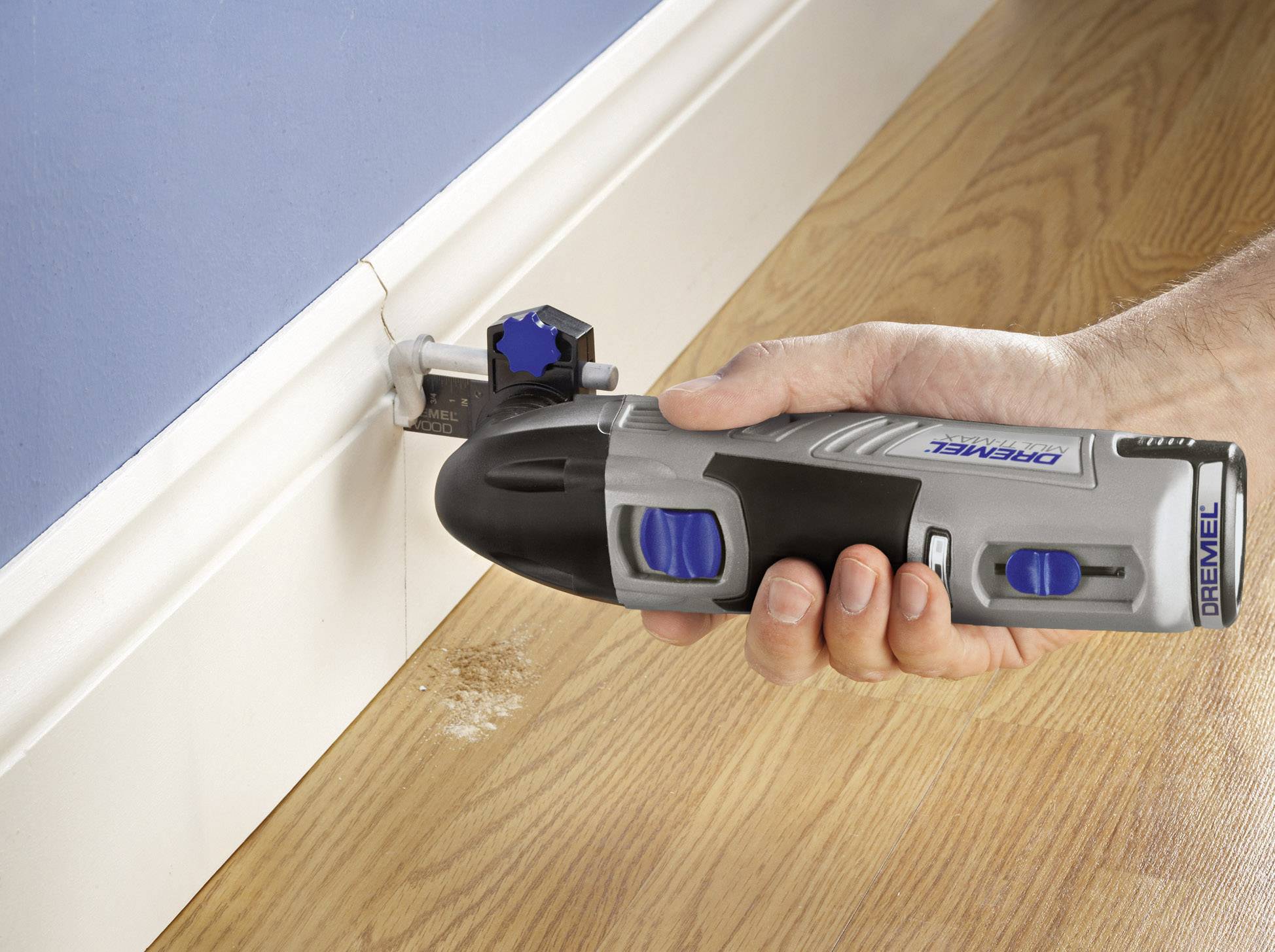Dremel Multi-Max 8300 Multifunktionswerkzeug 2 x 1,3 Ah Li-Ion Akku F0138300JA