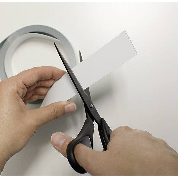 Ferroband-Rolle Breite 35 mm Rollenlänge 25 m magnethaftend selbstklebend. MAUL 608910 49