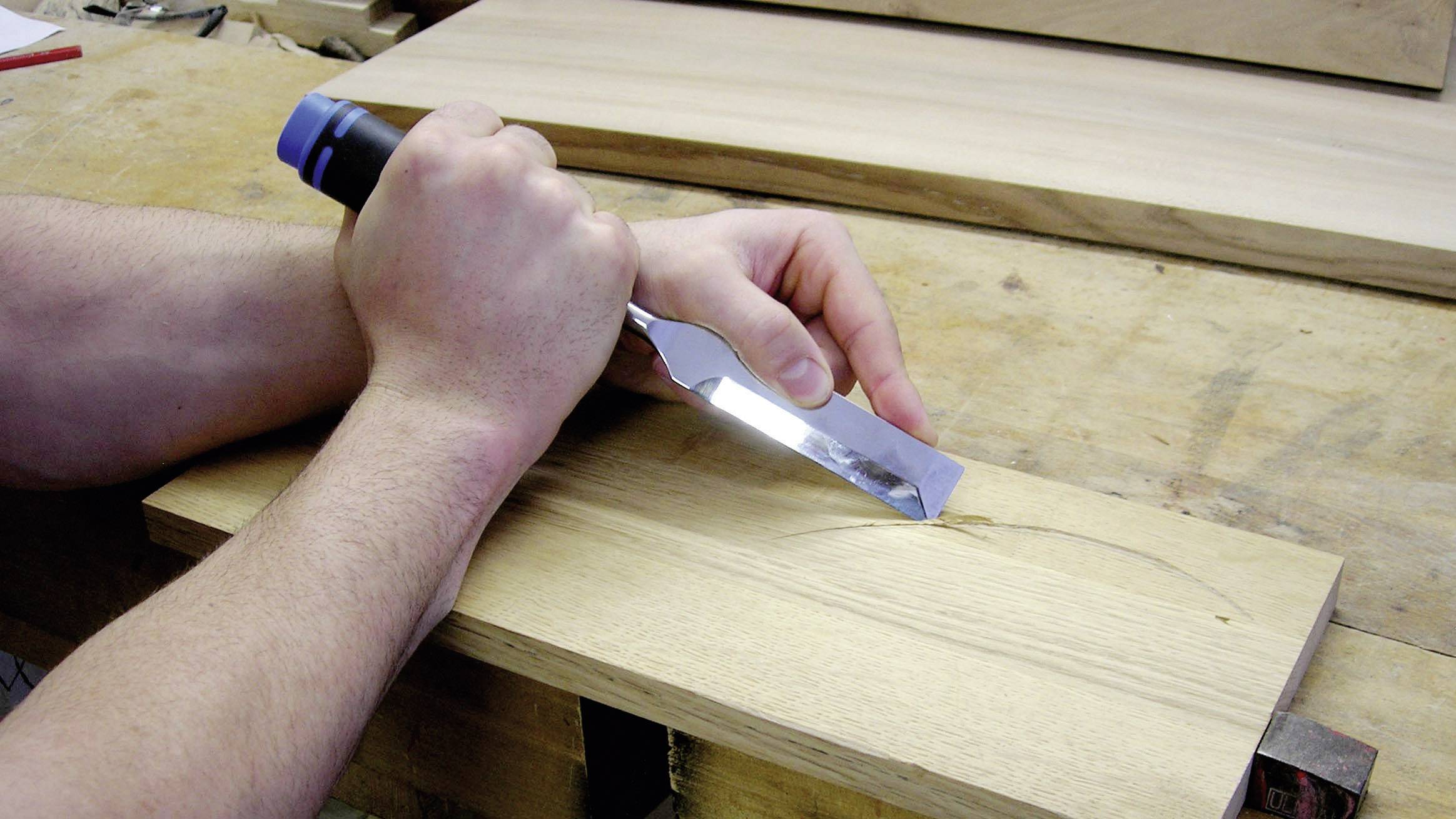 Stechbeitel 2-Cut mit Gürtel-Holster Kirschen