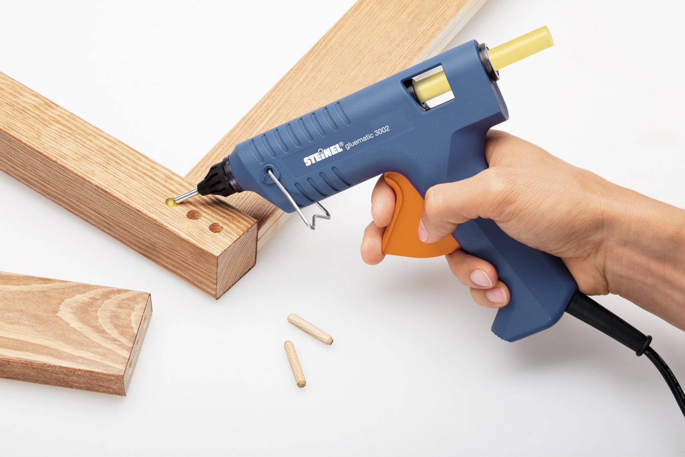 Steinel GLUEMATIC 3002-SET Heißklebepistole mit Zubehör, inkl. Koffer 11mm 200W 1 Set
