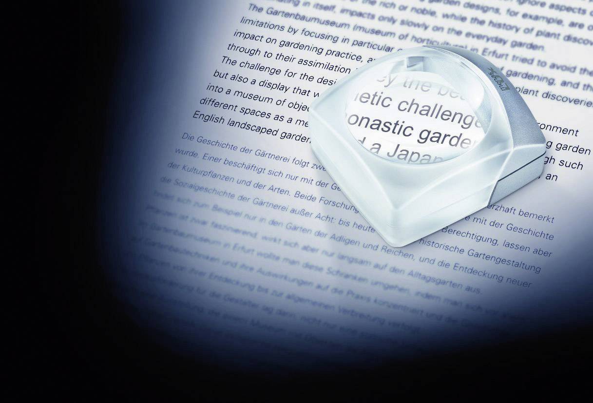 Eschenbach 143830 LED-Leuchtlupe menas® LUX 3,0x 2021 Energieeffizienzklasse n.rel