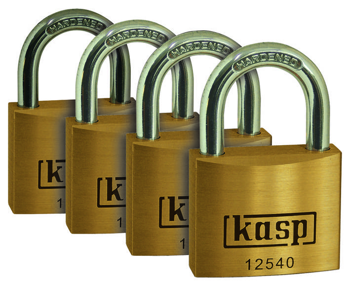 Vier messingfarbene Vorhängeschlösser mit 'kasp'-Logo und der Nummer '12540'. Sie sind nebeneinander angeordnet.