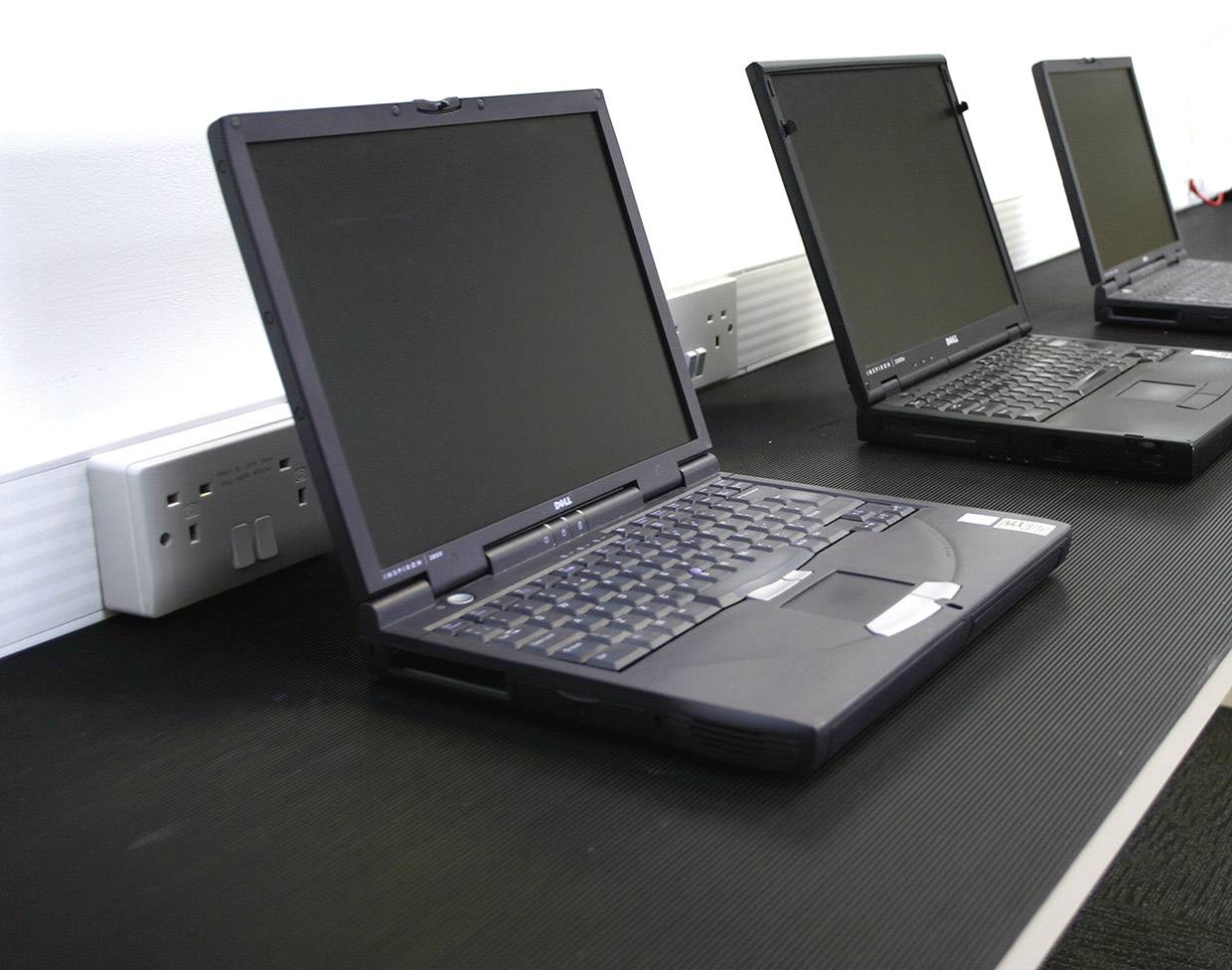 COBA Europe RR010010C Gummi-Läufer (B x H) 0.9m x 3mm (Meterware) Schwarz