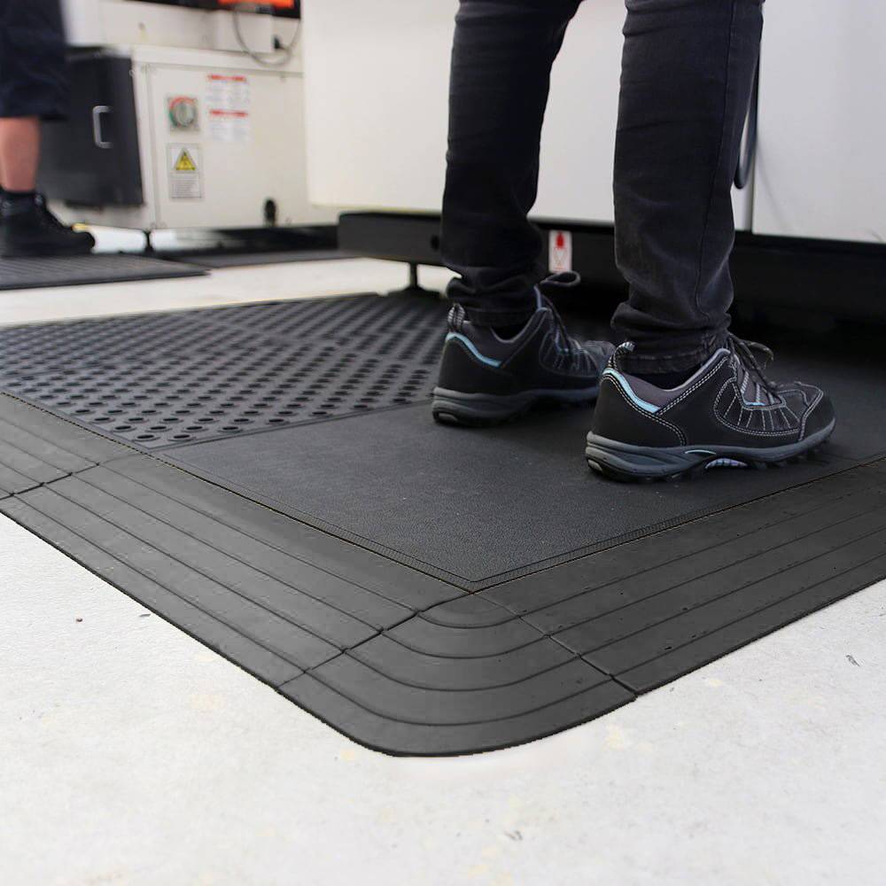 Anti-Ermüdungsmatte Fatigue Lock schwarz weibliche Kante