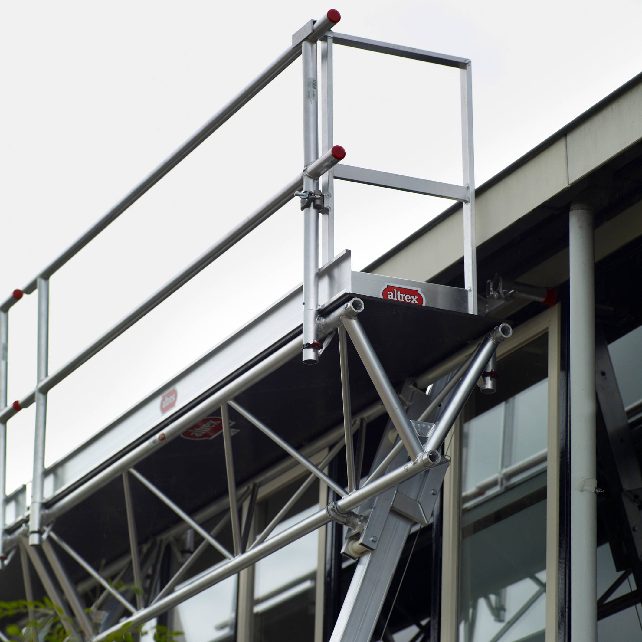 Altrex Modulare Dreiecksbühne Euro 4-6 mit Handwinde MTB 2m lang