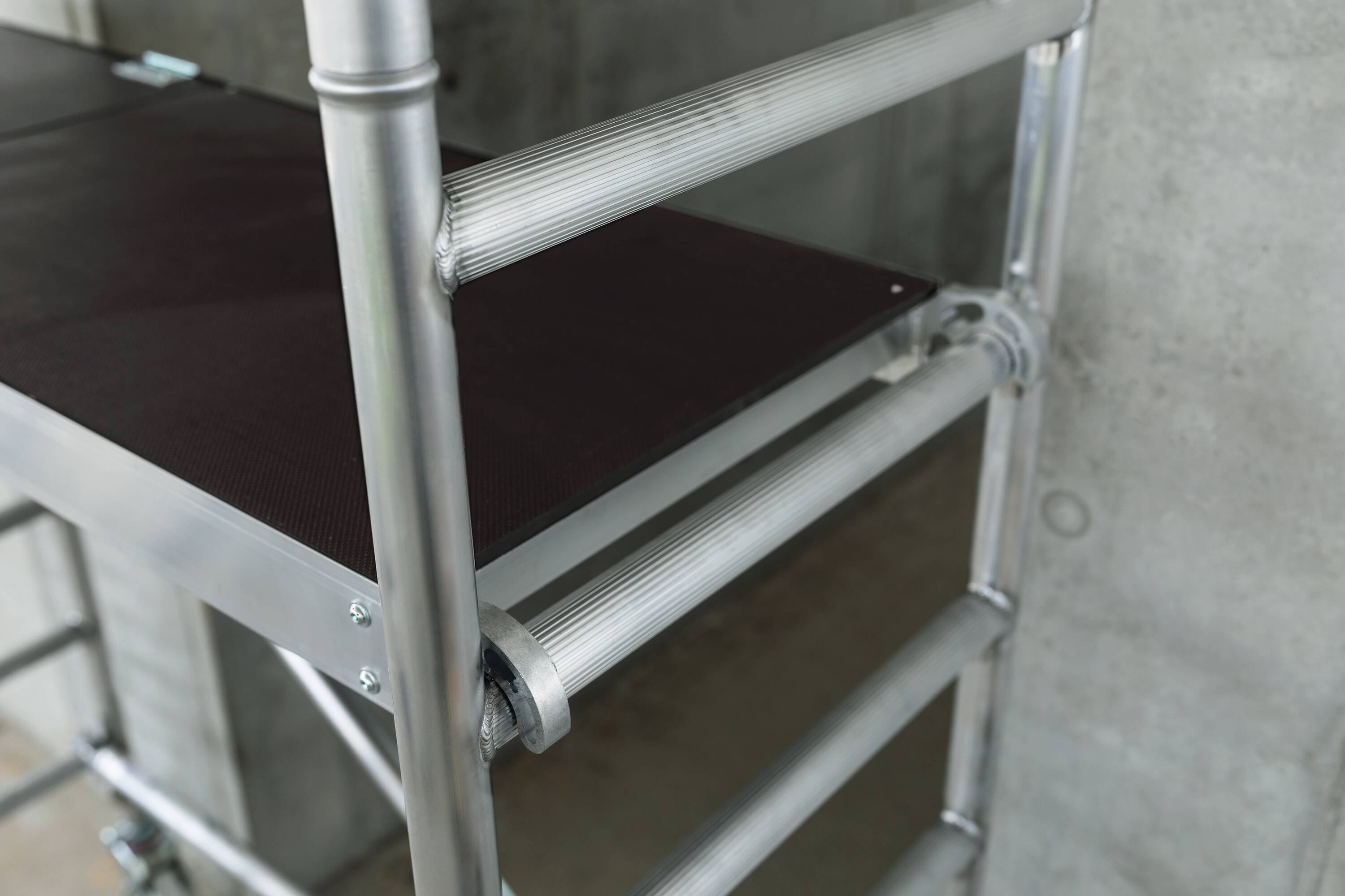 Munk Rollgerüst 0,75 x 1,80 m mit Fahrbalken Plattformhöhe 3 450250-YY